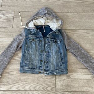 Free people Jean Jacket. Size: S/P.